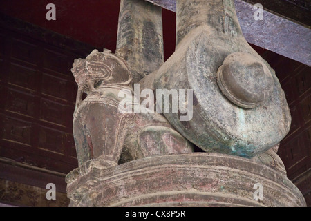 Nel 1808 Re Bodawpaya cast questo 90 ton campana di bronzo chiamato MINGUN BELL - MINGUN, MYANMAR Foto Stock