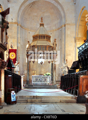 Interno della cattedrale di San Lorenzo, Trogir, Dalmazia, Croazia Foto Stock