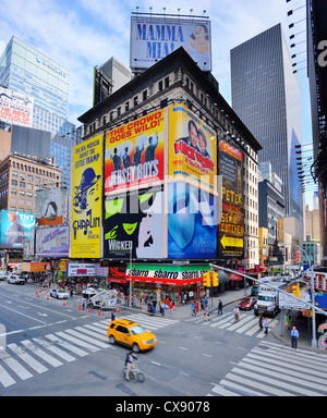 La famosa Times Square a New York City, Stati Uniti d'America. Foto Stock