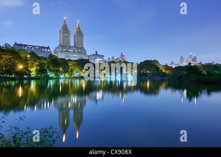 Il lago in New York City Central Park Foto Stock