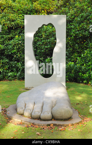 Piede gigante arte nel Bellahouston Park, Glasgow dal Ganesh Gohain Foto Stock