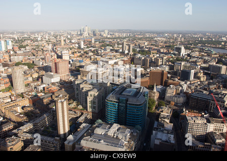 Vista della zona est di Londra dal quarantesimo piano di Heron Tower - City of London Foto Stock