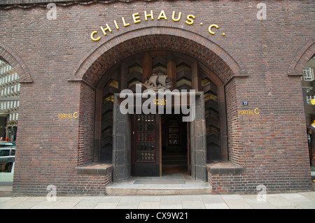 Porta a Chilehaus (1924) Kontorhausviertel l edificio per uffici quartiere centrale Mitte Amburgo Germania Europa Foto Stock