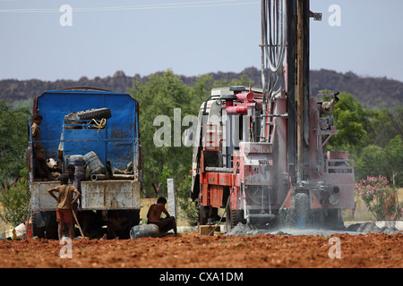 Foro per la perforazione di pozzi Andhra Pradesh in India del Sud Foto Stock