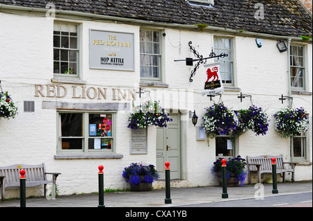 Il Red Lion Inn a Cricklade, Wiltshire, Regno Unito. Foto Stock