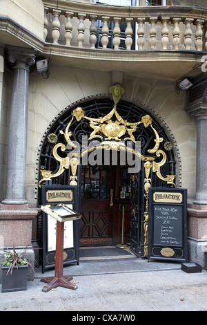 Ingresso alla Filarmonica ristorante pub in Liverpool Regno Unito Foto Stock