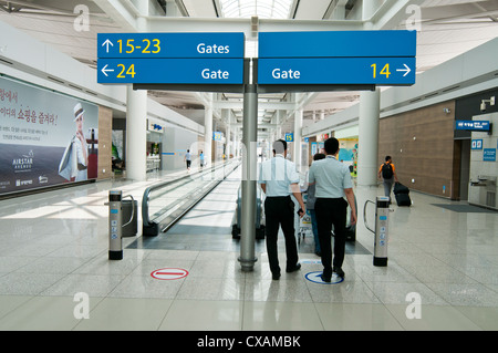 Indicazioni per cancelli di partenza in partenza lounge presso l'Aeroporto Internazionale di Incheon, Incheon, Corea Foto Stock