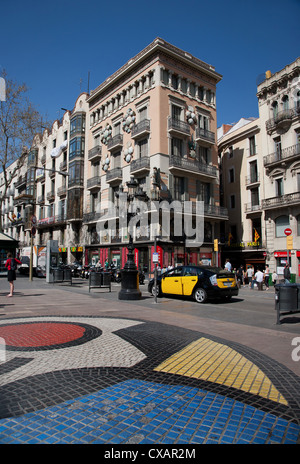 Pavimentazione mosaico di Joan Miro su Las Ramblas, Barcelona, Catalogna, Spagna, Europa Foto Stock