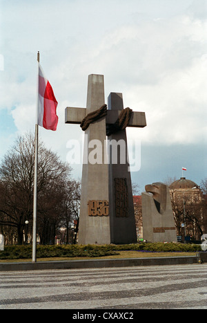 Monumento alle Vittime del giugno 1956 presso la piazza Adam Mickiewicz, Posen (Poznan), Polonia Foto Stock