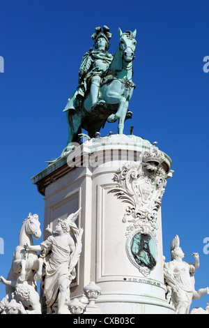 Statua equestre di Dom Jose in Praca do Comercio, Baixa, Lisbona, Portogallo, Europa Foto Stock