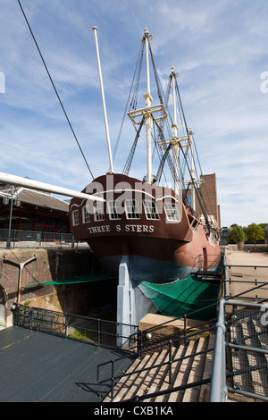 Dock di tabacco un grado che ho elencato magazzino a Wapping, Docklands di Londra, Regno Unito. Foto Stock
