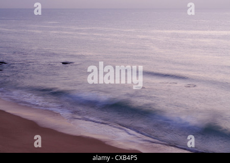 Andalusia, spiaggia nel crepuscolo Foto Stock