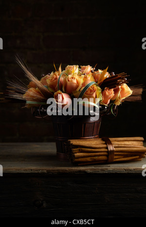 Peach Rose cadono Floreale Foto Stock