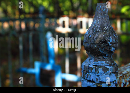 Il vecchio cimitero di ortodossi in Luhansk, Ucraina Foto Stock