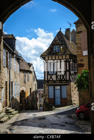 Il borgo medievale di Saint-Benoît-du-Sault, Indre, Francia Foto Stock