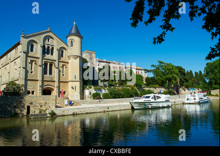 Il castello di Ventenac-en-Minervois, navigazione sul Canal du Midi, Aude, Languedoc Roussillon, Francia Foto Stock
