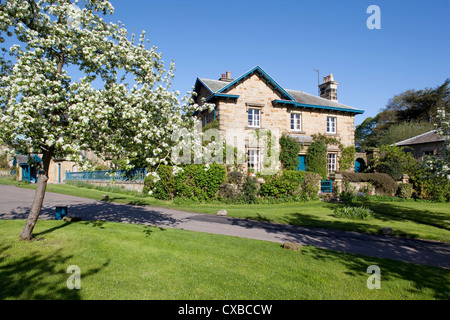 Villaggio di Edensor, Chatsworth station wagon, Derbyshire, England, Regno Unito, Europa Foto Stock