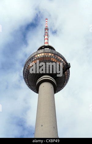 Berlino torre della TV ad Alexanderplatz Foto Stock