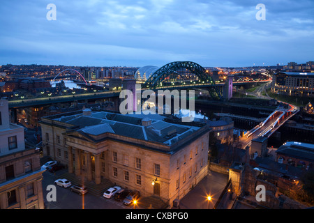 Vista del Newcastle Gateshead Quayside dal Castello Foto Stock