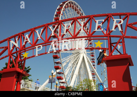 Il Navy Pier Park con ruota panoramica Ferris,CHICAGO,USA Foto Stock