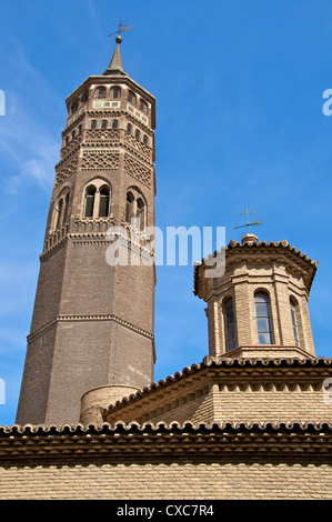 San Pablo la Chiesa e il suo campanile in stile Mudejar, San Pablo trimestre, Saragozza (Zaragoza), Aragona, Spagna, Europa Foto Stock