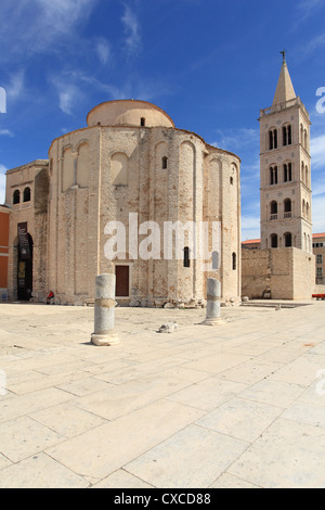 San Donato chiesa nad il campanile di Santa Anastasia cattedrale, Zadar, Croazia. Foto Stock