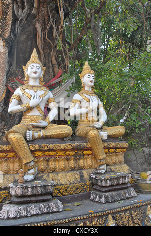 Statue, Vat Simuang tempio, Vientiane, Laos Foto Stock