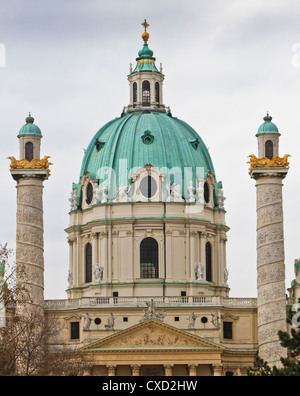 Cupola della Karlskirche (St. Carlo, la Chiesa), Vienna, Austria Foto Stock