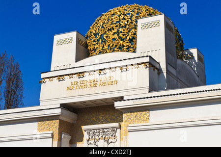 Palazzo secessionista, una sala per esposizioni di arte contemporanea, Vienna, Austria Foto Stock