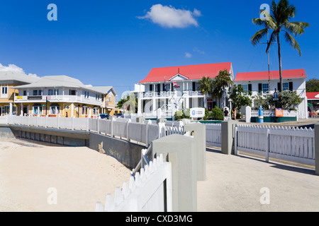 Memorizza su Harbor Drive, George Town, Grand Cayman, Isole Cayman, Antille Maggiori, West Indies, dei Caraibi e America centrale Foto Stock