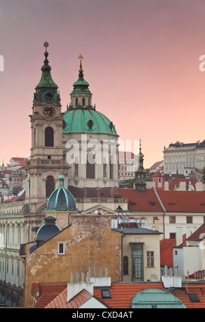 La chiesa di San Nicola, Praga, Repubblica Ceca, Europa Foto Stock