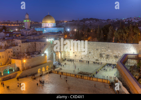 Quartiere ebraico della parete occidentale Plaza, il Muro del Pianto, la Città Vecchia, UNESCO sito Heritge, Gerusalemme, Israele Foto Stock