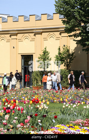 BUGA 2007: fiori e i visitatori in Hofwiesenpark a Gera Foto Stock