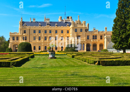 Lednice Palace è uno dei più imponenti e più visitato le attrazioni in Repubblica Ceca Foto Stock