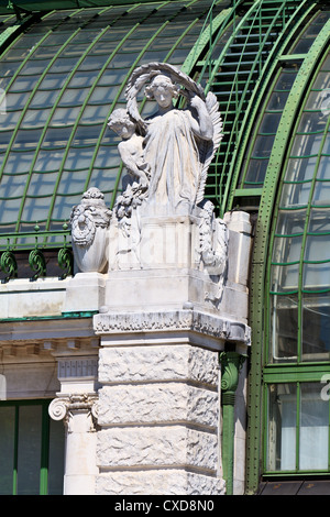 Dettagli architettonici di Palmenhaus e Palazzo di Hofburg di Vienna Foto Stock