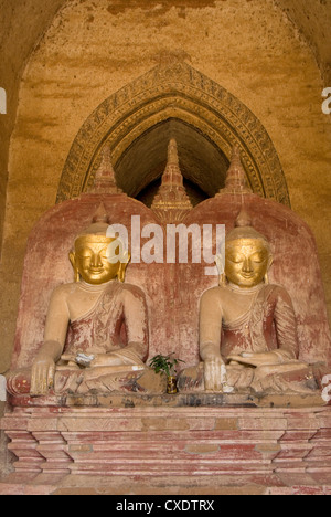 Seduto Buddha, Dhammayangyi Pahto, Bagan (pagano), Myanmar (Birmania), Asia Foto Stock