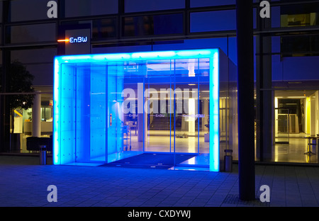 Karlsruhe - salvia entrata principale della società dell'energia EnBW AG Foto Stock