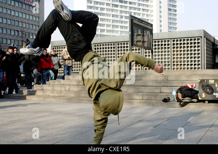 Berlin am Kurfuerstendamm artisti di strada Foto Stock