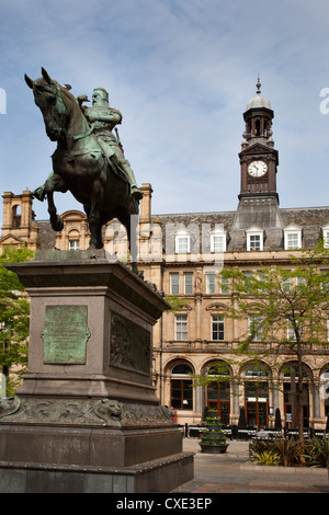 Il Principe Nero Statua in City Square, Leeds, West Yorkshire, nello Yorkshire, Inghilterra, Regno Unito, Europa Foto Stock