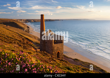 Rovine di Wheal Coates stagno motore Mina House, vicino a Sant Agnese, Cornwall, Inghilterra Foto Stock