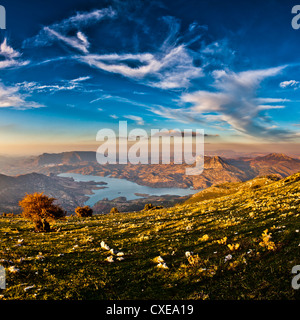 Twin peaks, Tago Algarin e Sima de las Grajas. dal serbatoio Zahara-El Gastor, da Puerto de las palomas, Andalusia Foto Stock