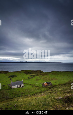 Derelicht, abbandonato croft sulla sponda interna del suono, Applecross penisola, Wester Ross, Riva del suono interno Foto Stock