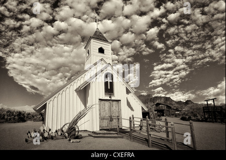 Il vecchio West chiesa in Sperstion montagne, Arizona Foto Stock