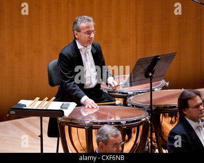 Magyar Radio Orchestra Sinfonica di esibirsi in concerto a MUPA il 14 settembre 2012 a Budapest, Ungheria. Conduttore: Andras Ligeti Foto Stock