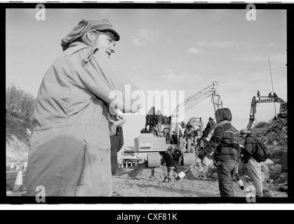 Arresto di manifestanti macchine movimento terra . M3 estensione Winchester. Twyford verso il basso Foto Stock