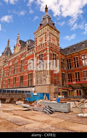 Stazione centrale di ristrutturazione - Amsterdam, Paesi Bassi, Europa Foto Stock