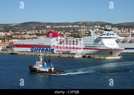 Il Porto di Civitavecchia quali servizi Roma in Italia Foto Stock