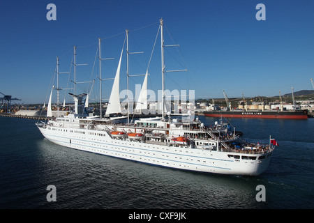 Il Porto di Civitavecchia quali servizi Roma in Italia Foto Stock