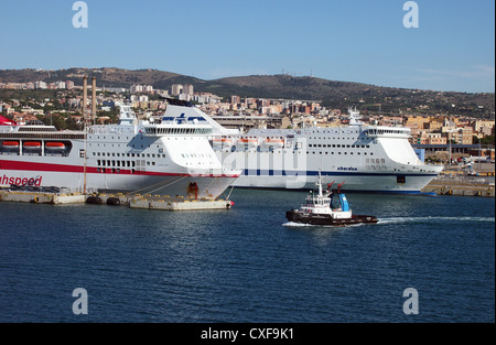 Il Porto di Civitavecchia quali servizi Roma in Italia Foto Stock