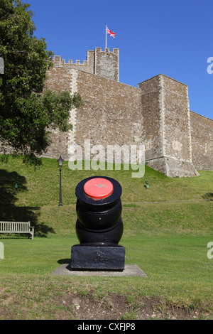 Mortaio visualizzato presso il castello di Dover, Kent, Regno Unito. GB Foto Stock